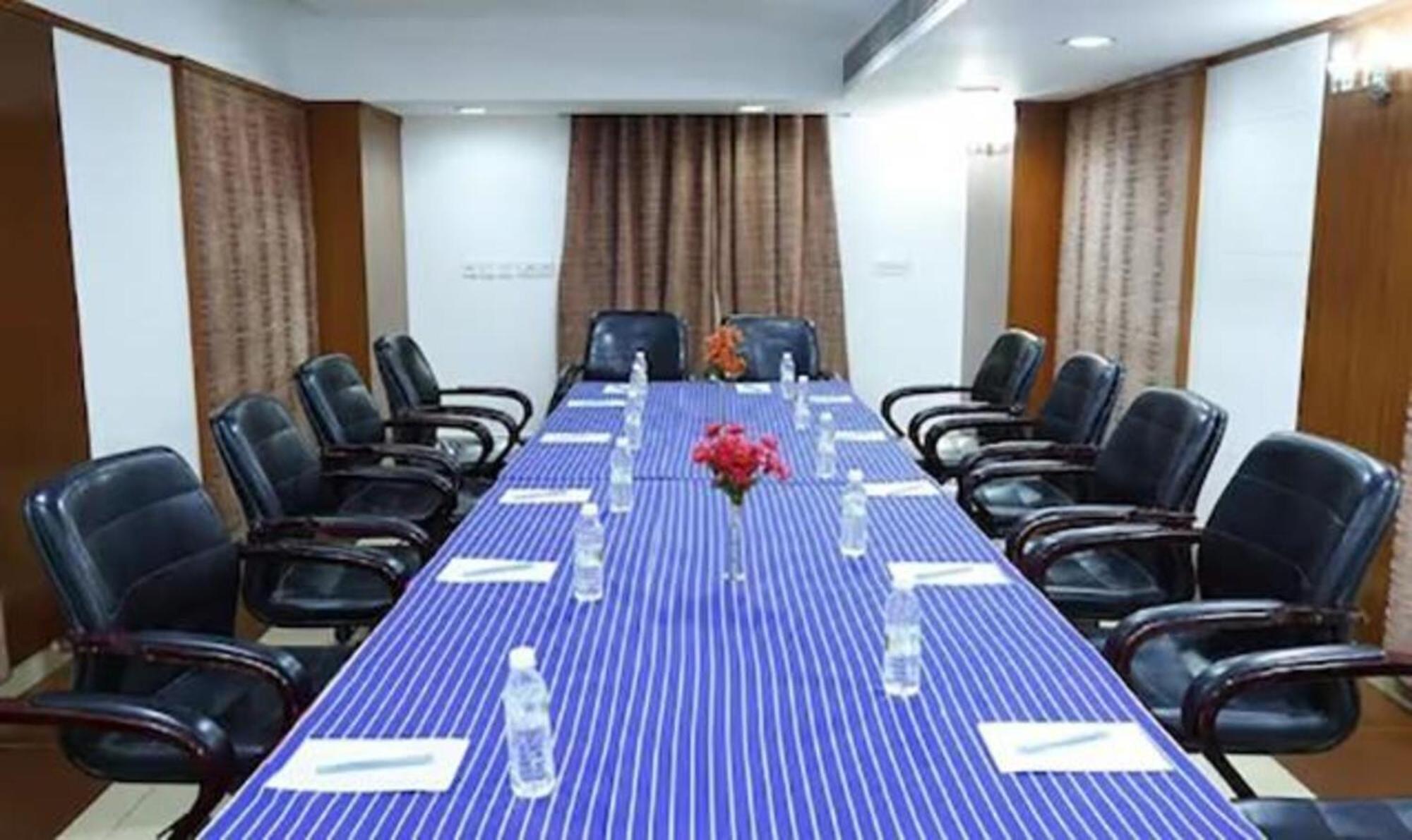Fabhotel Prime Chennai Deluxe Ngoại thất bức ảnh